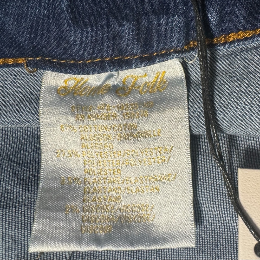 HomeFolk/L&B Mid Wash Distressed Knee Flare Jeans NWT - Picture 15 of 16